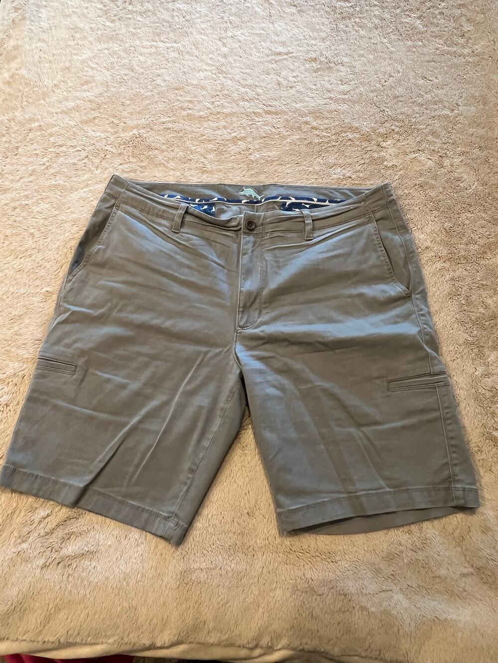 Tommy Bahama Men’s Cargo Shorts 38 x 10 Gray Tencel Cotton Stretch Marlin Lined